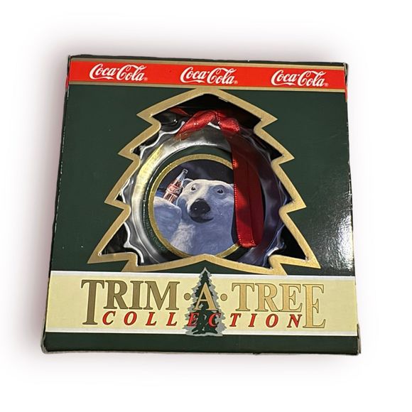 Coca Cola Trim A Tree Collection Vintage Christmas Ornament‎ Bottle Cap Santa - Picture 1 of 4